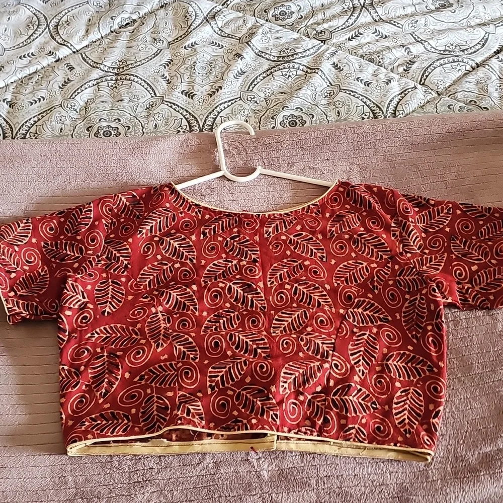 Crop top with Blockprint - Picture 4 of 9